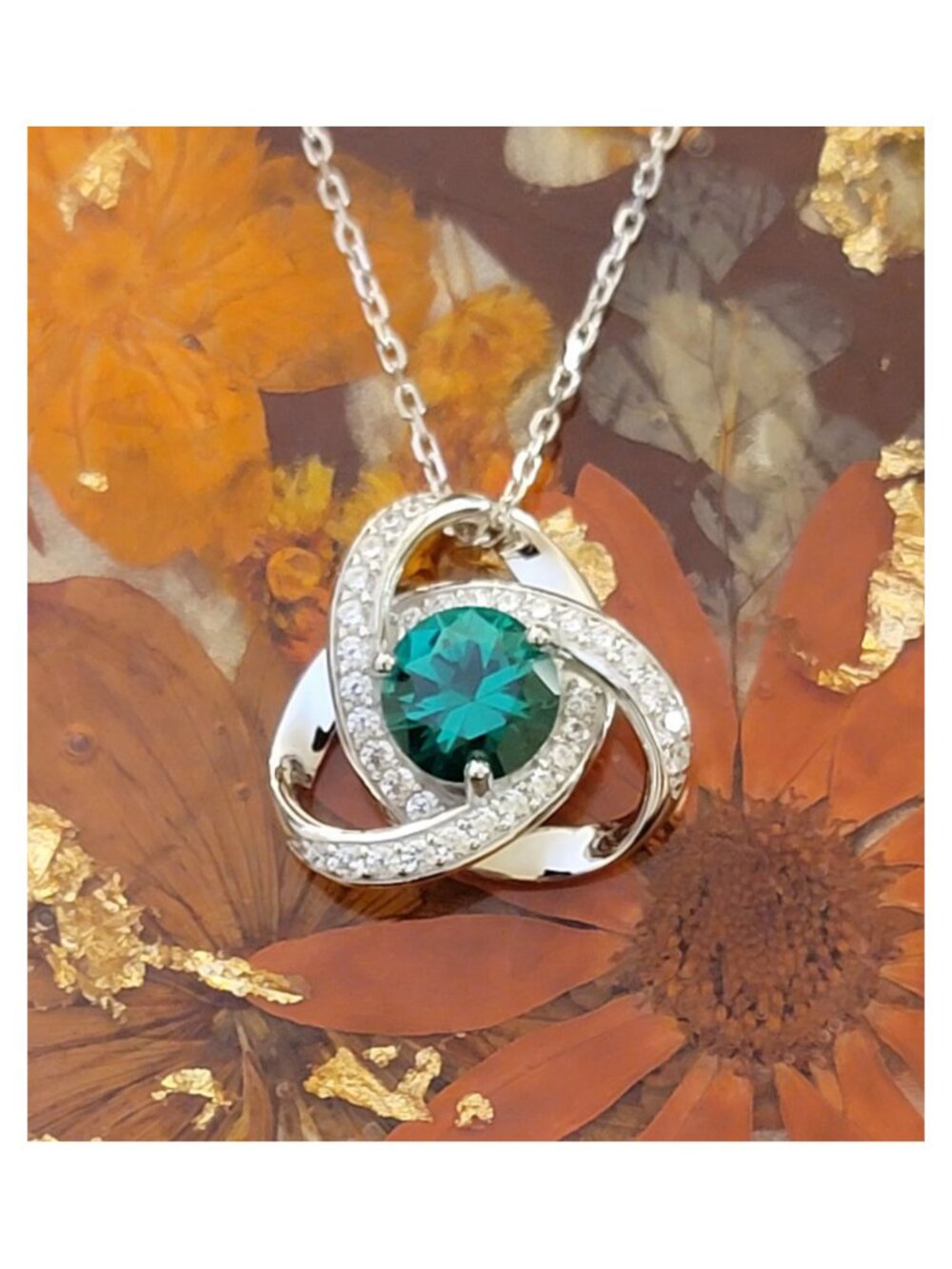 925 Sterling Silver Emerald Green Love Knot CZ Necklace Gift Box NWT